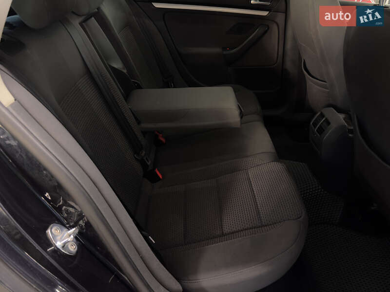 Универсал Volkswagen Golf 2007 в Николаеве