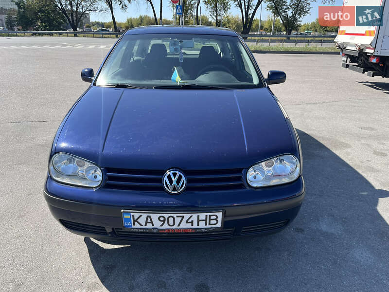 Volkswagen Golf 2002