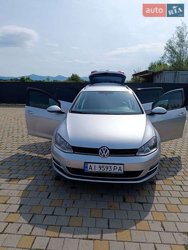 Универсал Volkswagen Golf 2014 в Иршаве