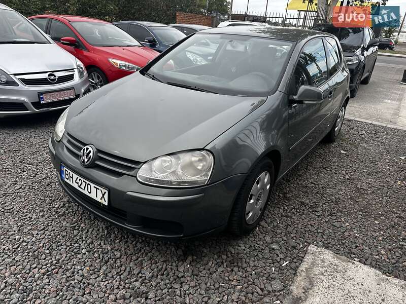 Volkswagen Golf 2004