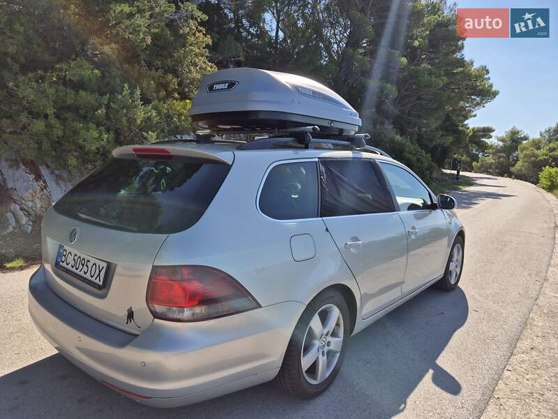 Универсал Volkswagen Golf 2011 в Львове