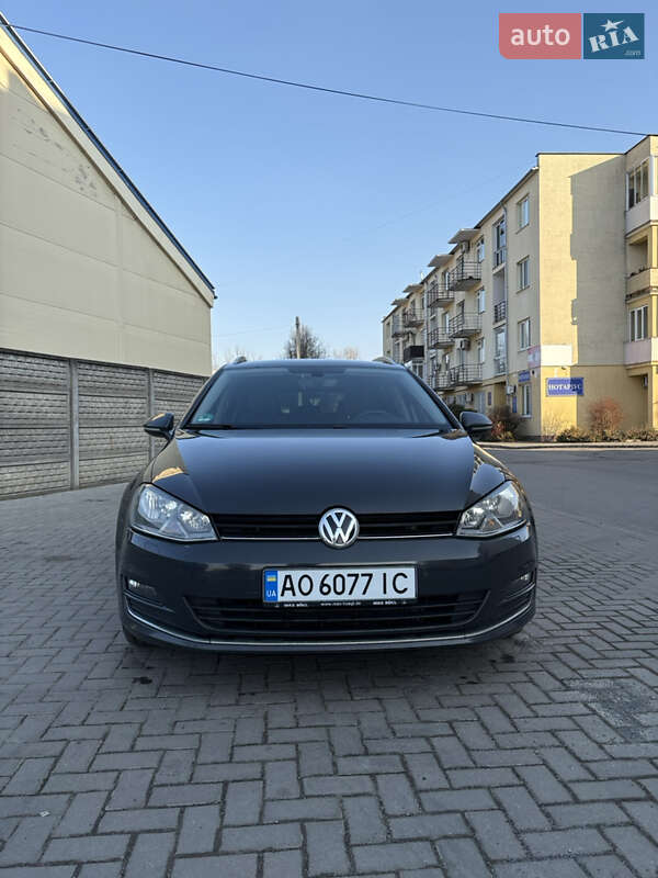 Универсал Volkswagen Golf 2016 в Ужгороде