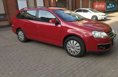 Універсал Volkswagen Golf 2009 в Рівному