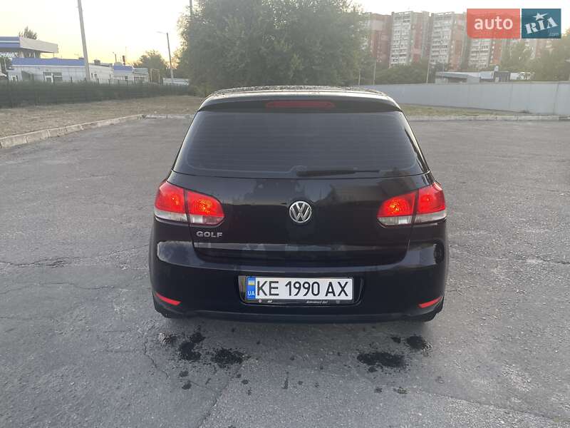 Хэтчбек Volkswagen Golf 2009 в Днепре