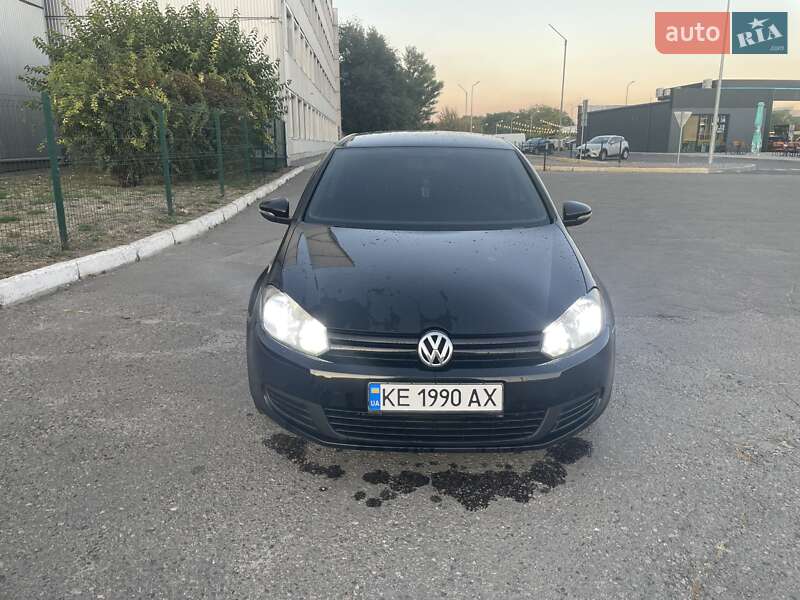 Хэтчбек Volkswagen Golf 2009 в Днепре