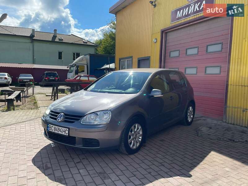 Хэтчбек Volkswagen Golf 2004 в Бориславе