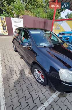 Хетчбек Volkswagen Golf 2007 в Чернівцях