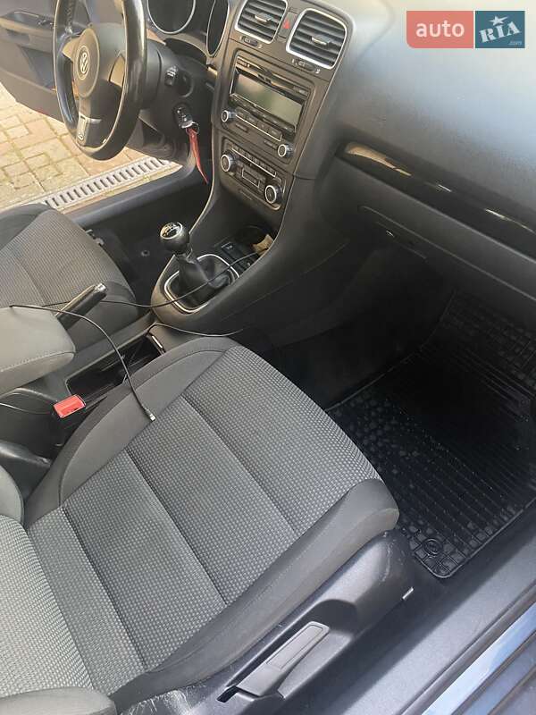 Універсал Volkswagen Golf 2010 в Львові