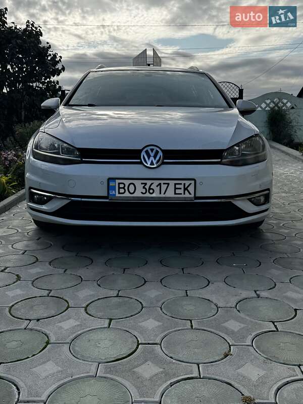 Универсал Volkswagen Golf 2017 в Тернополе