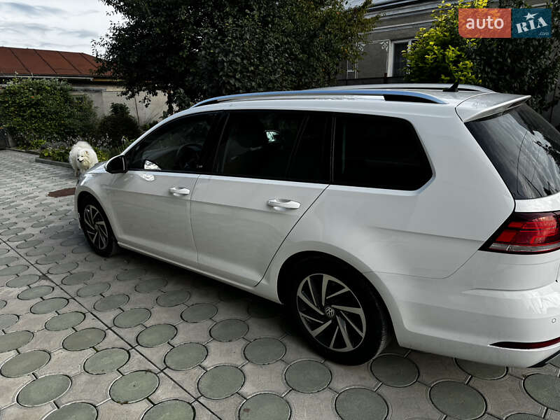 Универсал Volkswagen Golf 2017 в Тернополе