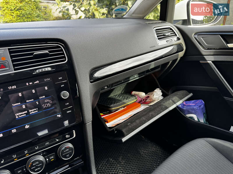 Универсал Volkswagen Golf 2017 в Тернополе