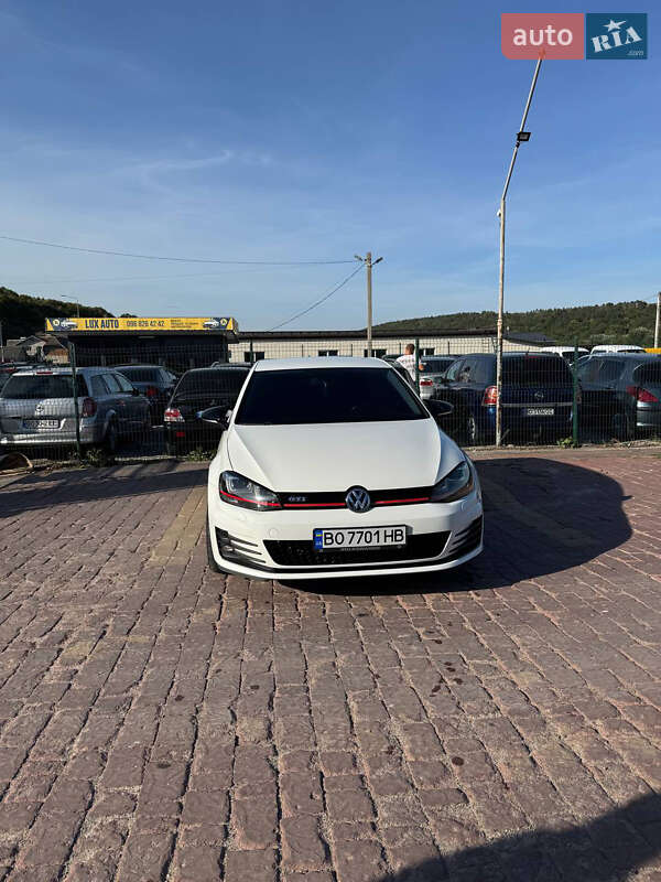 Volkswagen Golf 2015