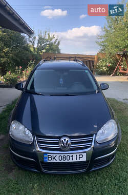 Універсал Volkswagen Golf 2009 в Рівному