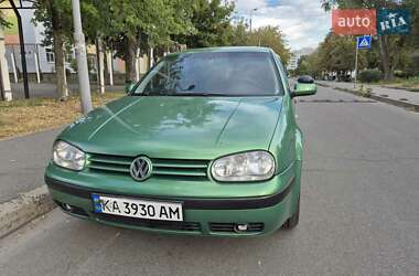 Хетчбек Volkswagen Golf 2003 в Києві