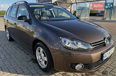 Универсал Volkswagen Golf 2012 в Хусте