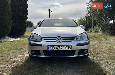 Хетчбек Volkswagen Golf 2004 в Прилуках