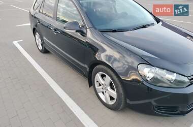 Універсал Volkswagen Golf 2013 в Сумах