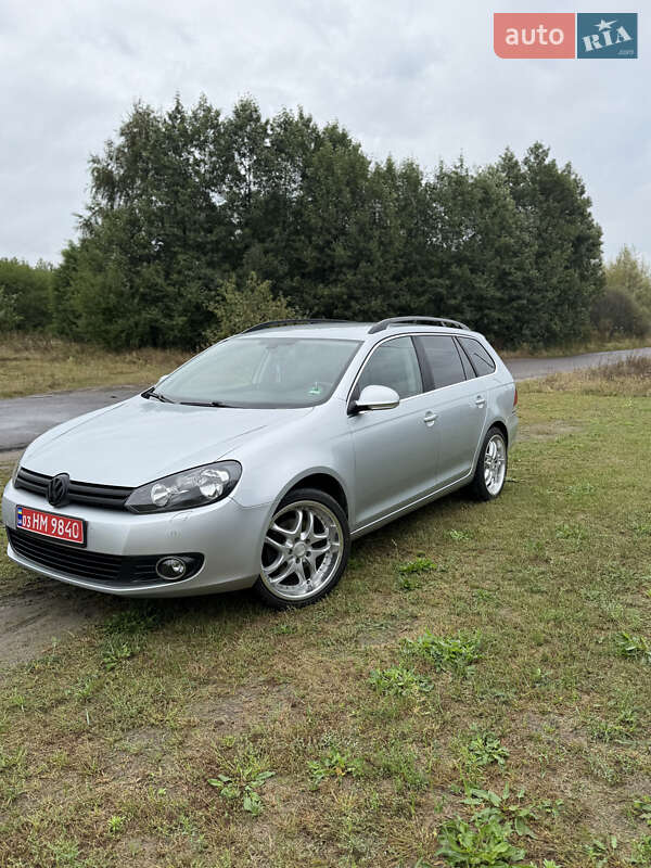 Універсал Volkswagen Golf 2012 в Зарічному