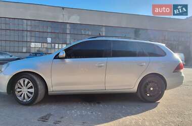 Универсал Volkswagen Golf 2010 в Кропивницком
