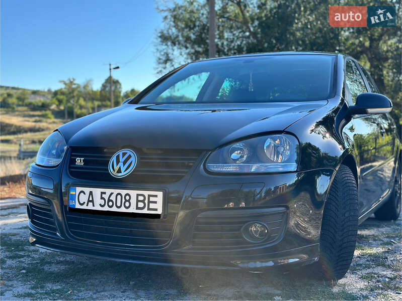 Хетчбек Volkswagen Golf 2008 в Звенигородці