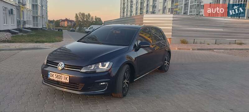 Хетчбек Volkswagen Golf 2012 в Полтаві