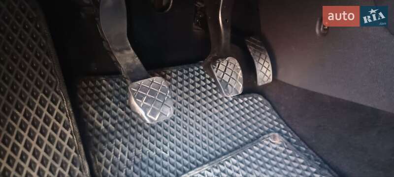 Хетчбек Volkswagen Golf 2012 в Полтаві