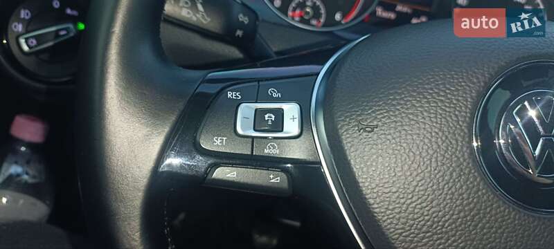 Хетчбек Volkswagen Golf 2012 в Полтаві