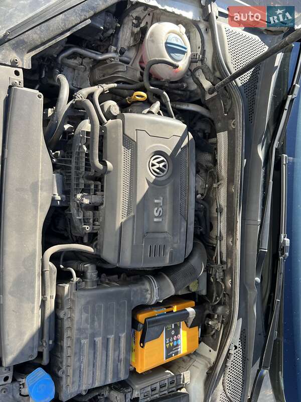 Хетчбек Volkswagen Golf 2015 в Києві