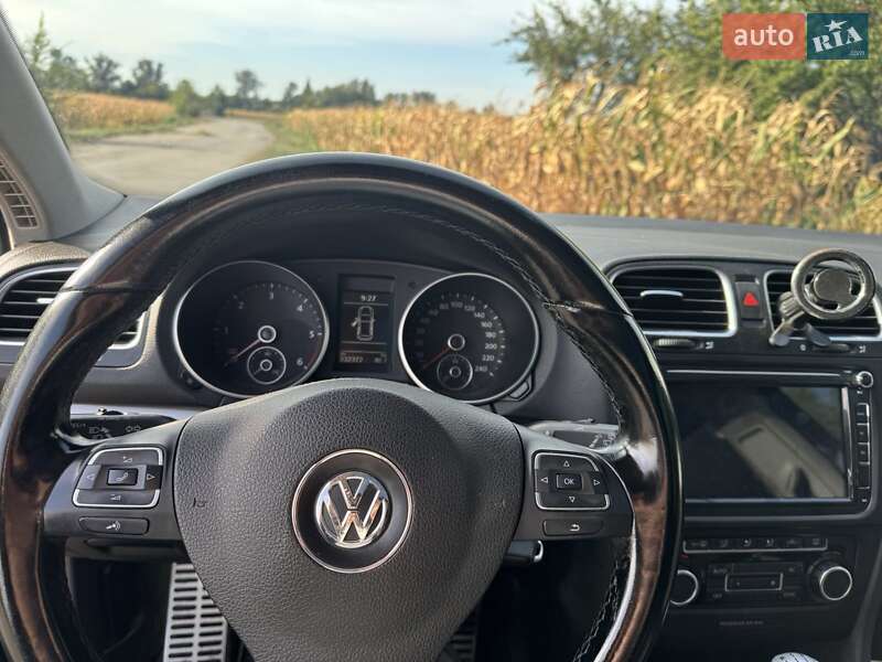 Універсал Volkswagen Golf 2010 в Дніпрі