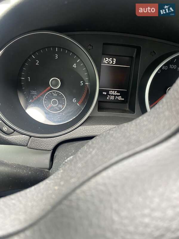 Универсал Volkswagen Golf 2011 в Староконстантинове