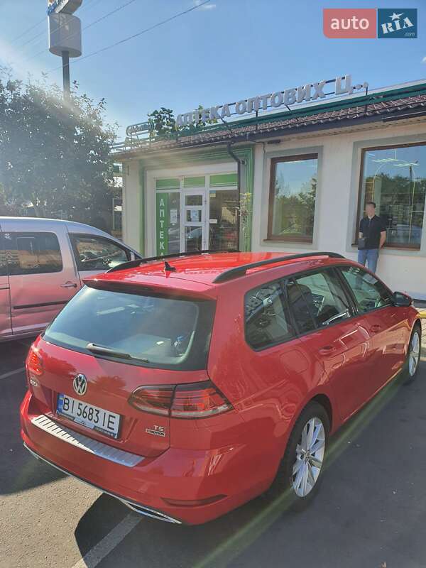 Універсал Volkswagen Golf 2017 в Полтаві