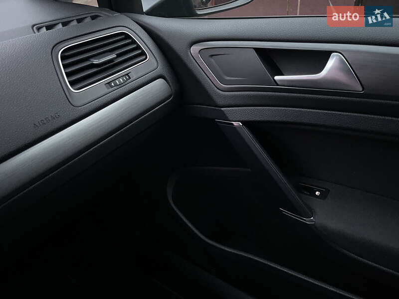 Универсал Volkswagen Golf 2019 в Ивано-Франковске