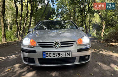 Хетчбек Volkswagen Golf 2005 в Львові