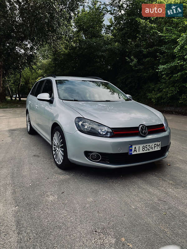 Универсал Volkswagen Golf 2011 в Киеве