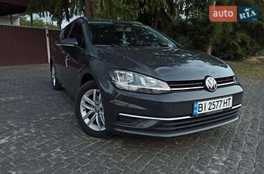 Універсал Volkswagen Golf 2018 в Гадячі