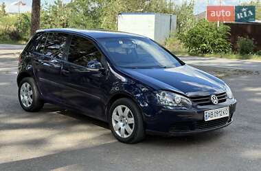 Хэтчбек Volkswagen Golf 2004 в Виннице