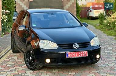 Хетчбек Volkswagen Golf 2008 в Вараші