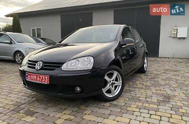 Хэтчбек Volkswagen Golf 2006 в  Хэтчбек Volkswagen Golf 2006 в