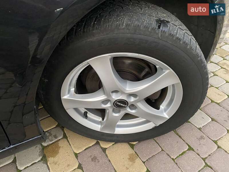 Хетчбек Volkswagen Golf 2006 в Нововолинську фото 13 Хетчбек Volkswagen Golf 2006 в Нововолинську