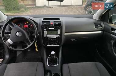 Хэтчбек Volkswagen Golf 2006 в  фото 14 Хэтчбек Volkswagen Golf 2006 в