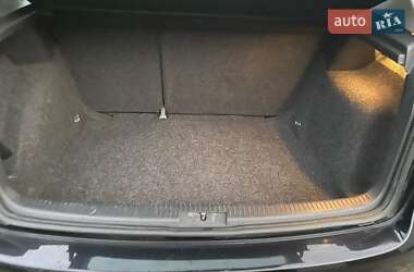 Хэтчбек Volkswagen Golf 2006 в  фото 17 Хэтчбек Volkswagen Golf 2006 в