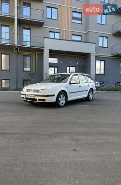 Универсал Volkswagen Golf 2003 в Фастове