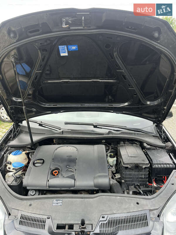 Хэтчбек Volkswagen Golf 2004 в Звягеле фото 34 Хэтчбек Volkswagen Golf 2004 в Звягеле