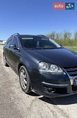 Универсал Volkswagen Golf 2007 в Коростене