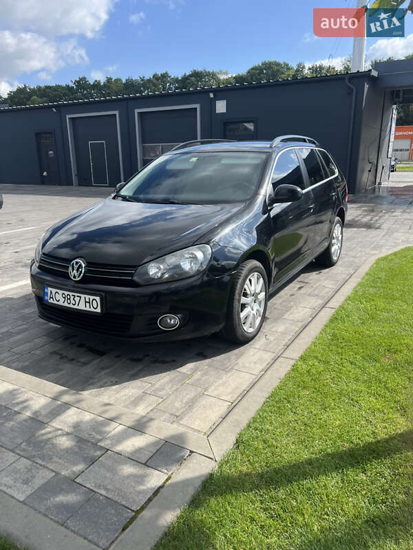 Універсал Volkswagen Golf 2010 в Луцьку