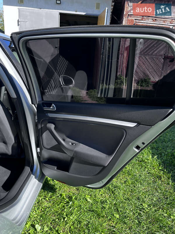 Хэтчбек Volkswagen Golf 2007 в Дрогобыче