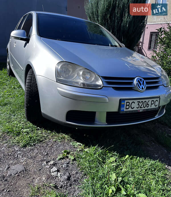 Хэтчбек Volkswagen Golf 2007 в Дрогобыче