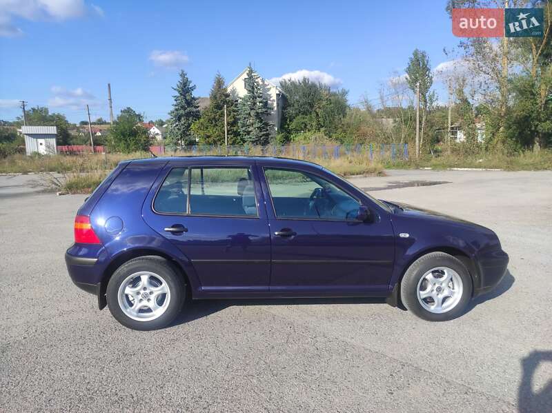 Хэтчбек Volkswagen Golf 2000 в Тернополе