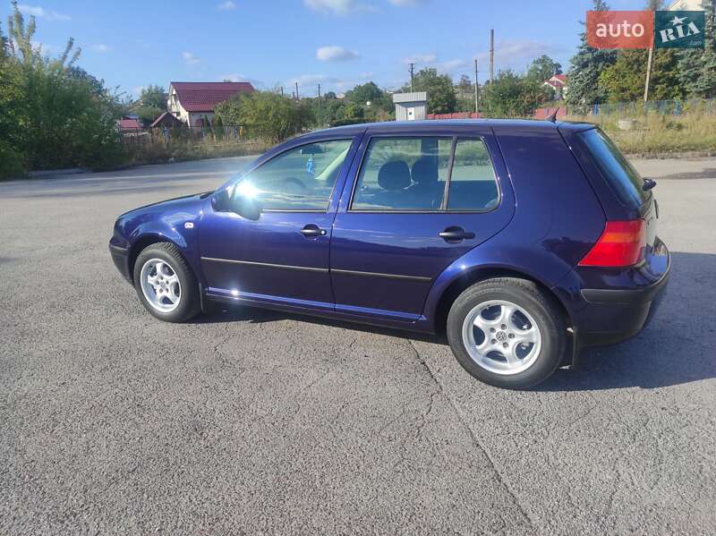 Хэтчбек Volkswagen Golf 2000 в Тернополе