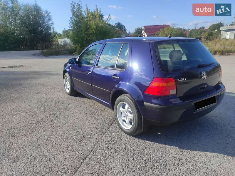 Хэтчбек Volkswagen Golf 2000 в Тернополе